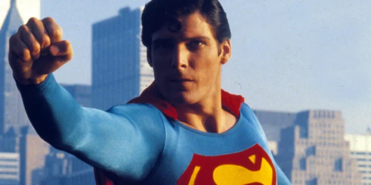 Christopher Reeve sebagai Superman (Warner Bros. Pictures)